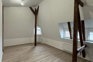 Charaktervolle Dachgeschosswohnung in der Nähe der Innenstadt! – Warendorpstraße 19c, 23554 Sankt Lorenz Nord, Lübeck – Vorschaubild 2
