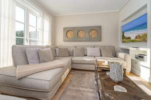 Refugium unter Reet
DHH in Toplage von Wenningstedt-
Genehmigte Ferienvermietung! – Die vollständige Adresse der Immobilie erhältst du vom Anbieter., 25996 Wenningstedt-Braderup (Sylt) – Vorschaubild 7