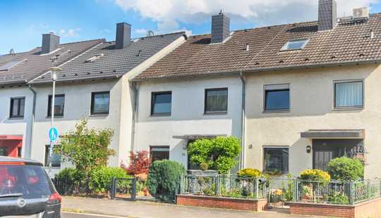 Bild von Teilsaniertes RMH mit Ausbaupotential und Garage in begehrter Wohnlage von Maintal