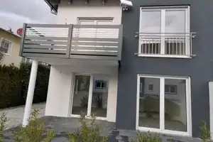 Doppelhaushälfte mit Einbauküche In Herzen von Straubing – Straubing – Vorschaubild 2