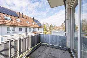 Helle 2-Zimmer-Etagenwohnung mit Balkon, EBK und TG-Stellplatz in günstiger Lage von Untertürkheim – Die vollständige Adresse der Immobilie erhältst du vom Anbieter., 70327 Flohberg, Stuttgart – Vorschaubild 3
