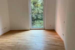 Zweitbezug mit Balkon: exklusive 2-Zimmer-Wohnung in Nürnberg Langwasser – Nürnberg – Vorschaubild 4