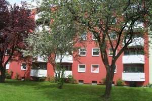 Nähe St. Emmeransmühle: 3-Zimmer-Wohnung mit Loggia – Franz-Wolter-Str. 26, 81925 Oberföhring, München – Vorschaubild 1