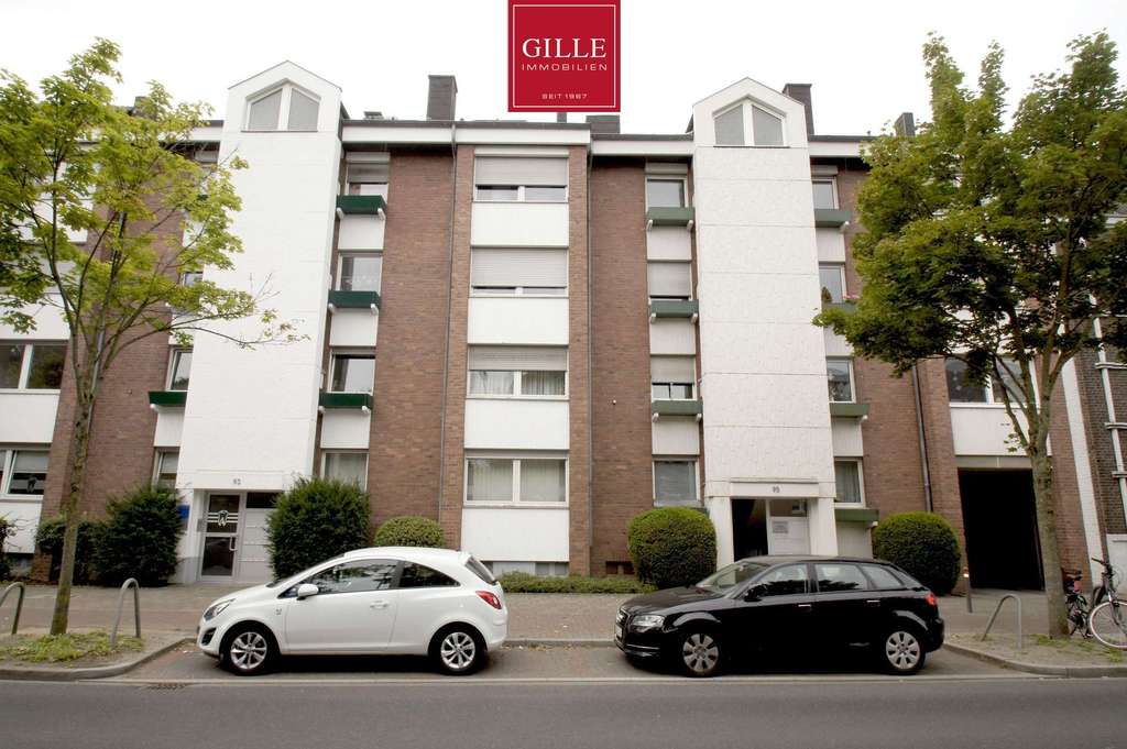 Helles und gepflegtes Apartment mit Eichendielen, Duschbad und Balkon