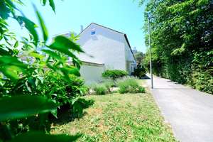 Wundervolles Reiheneckhaus mit viel Platz für die Familie – Die vollständige Adresse der Immobilie erhältst du vom Anbieter., 89231 Neu-Ulm – Vorschaubild 2