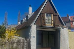 Möbliertes Wohnen im ehemaligen Bootshaus – Garten & besondere Lage an der Donau – Westendstraße 4a, 93049 Westenviertel, Regensburg – Vorschaubild 1