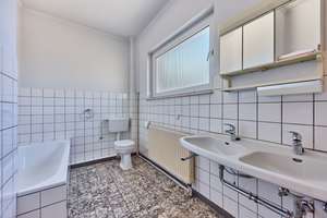 Viel Platz und zahlreiche Möglichkeiten – Wohnhaus mit Entwicklungspotenzial in Geisenheim OT – Die vollständige Adresse der Immobilie erhältst du vom Anbieter., 65366 Geisenheim – Vorschaubild 22