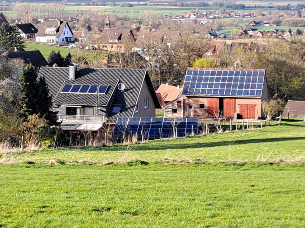 Immobilie in Hille - Großzügiges Anwesen mit Nebengebäuden - Bild 0