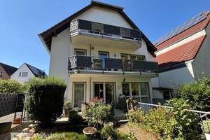 Köln-Zündorf: Schicke Maisonettewohnung mit Garten und hohem Freizeitwert. – 51143 Zündorf, Köln – Vorschaubild 1