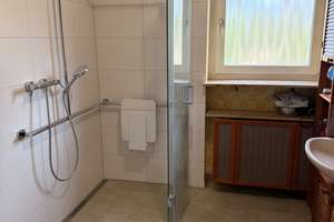 Charmantes Wohnhaus mit zwei Einheiten und großem Garten – Die vollständige Adresse der Immobilie erhältst du vom Anbieter., 79206 Breisach am Rhein – Vorschaubild 45