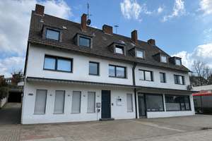 Wohnen mit Charakter: 2,5-Zimmer-Dachgeschosswohnung in Essen