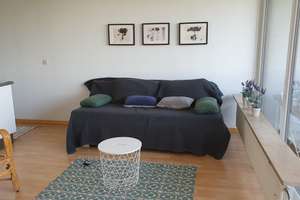 Wohnen am Olympiapark - Gepflegte Einzimmerwohnung, voll möbliert mit Südbalkon, Neuhausen – Die vollständige Adresse der Immobilie erhältst du vom Anbieter., 80637 Alt-Moosach, München – Vorschaubild 2