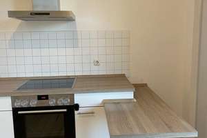 gemütlicher Altbau - mit Balkon - guter Zuschnitt, schöne Ausstattung – Weststraße 26, 99510 Apolda – Vorschaubild 7