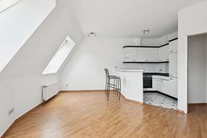 Attraktive, frisch renovierte 2-Zimmer-Wohnung mit moderner Einbauküche – Die vollständige Adresse der Immobilie erhältst du vom Anbieter., 12557 Köpenick, Berlin – Vorschaubild 2