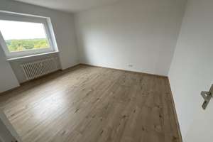 Renovierte 3-ZKB-Balkonwohnung im Hochhaus im Europaviertel zu vermieten! – Europaring 4, 26389 Neuende, Wilhelmshaven – Vorschaubild 7