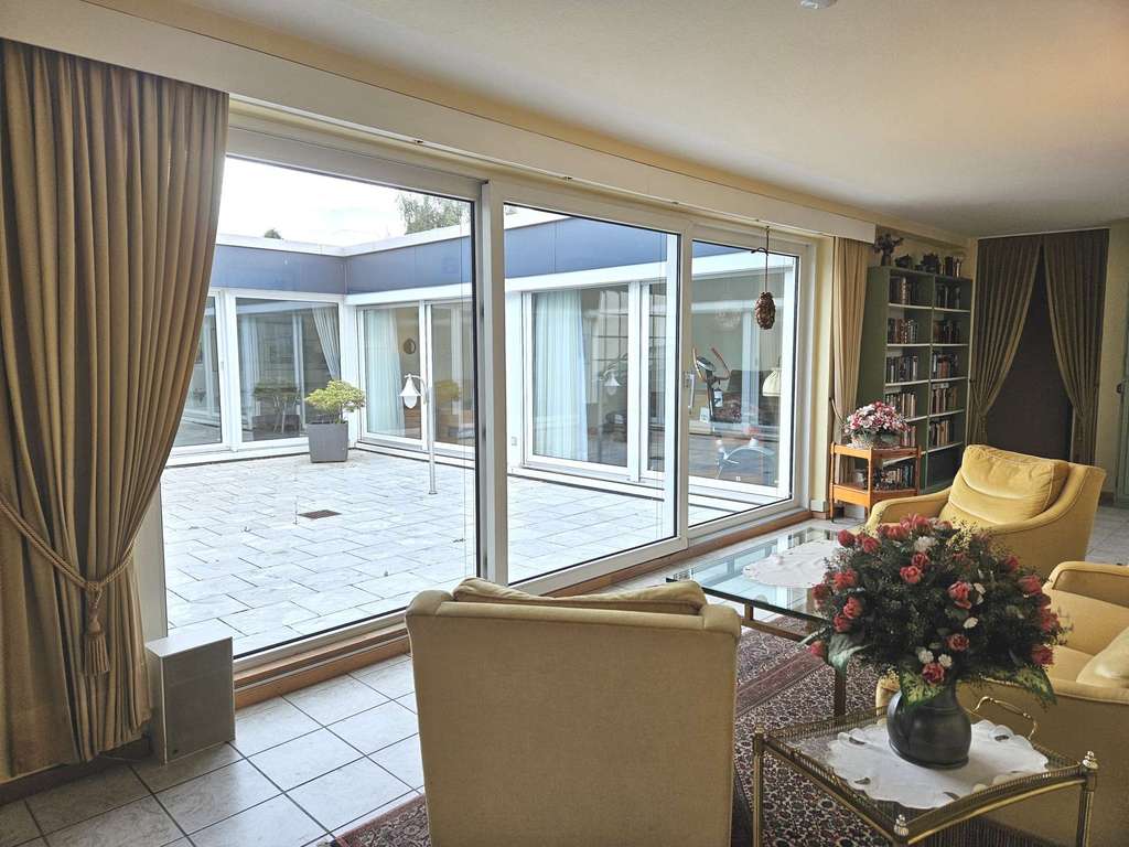 Immobilie in Sprockhövel - Exklusiver Atrium-Bungalow in begehrter Lage von Sprockhövel-Haßlinghausen - Bild 2