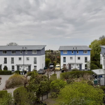 https://pictures.immobilienscout24.de/listings/fd310c8b-96e7-4895-bc98-33e6d7fe6ed9-2022876983.jpg/ORIG/legacy_thumbnail/350x350/format/webp/quality/90 image