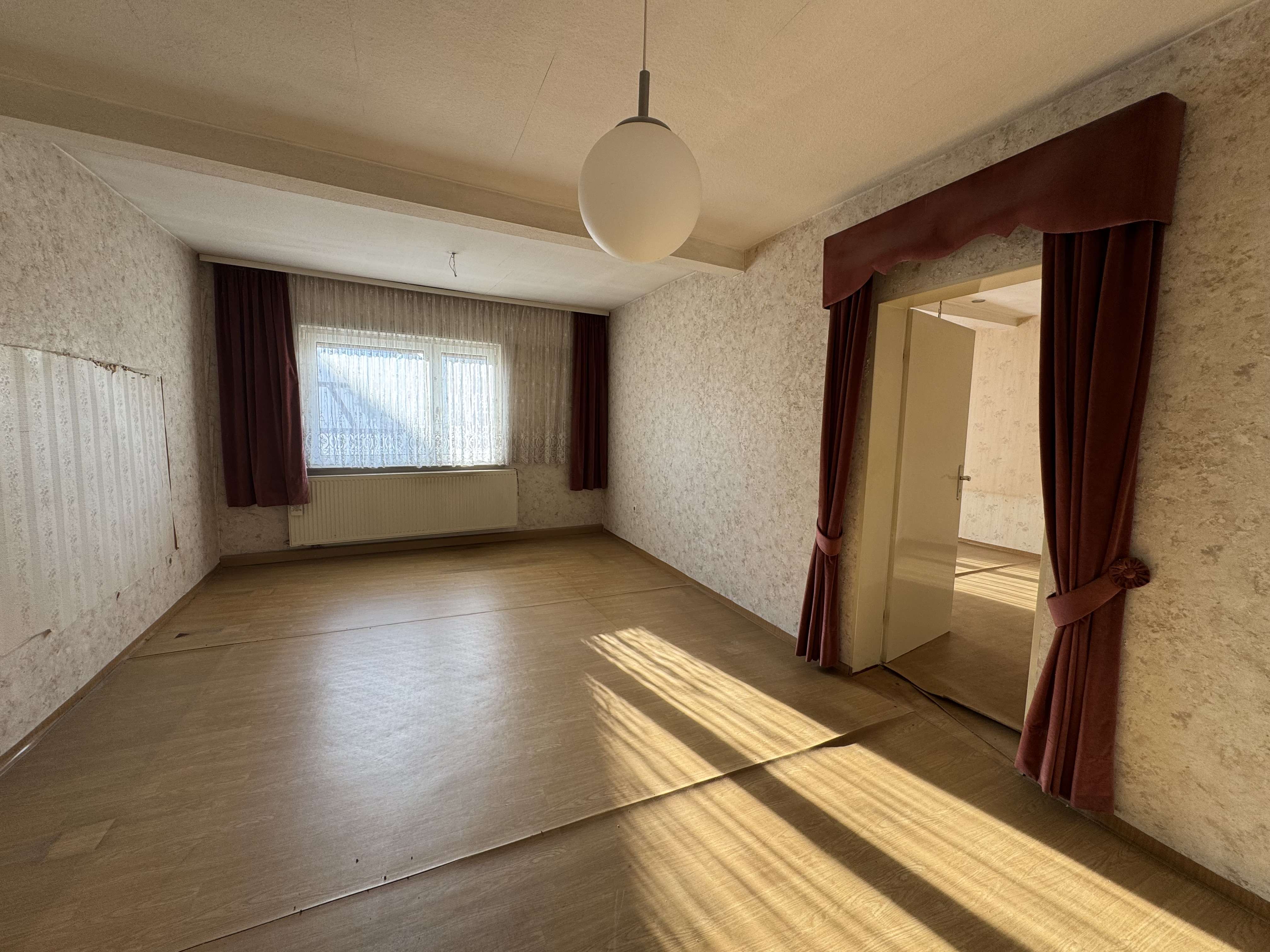 Immobilie in Dirmstein - Geräumiges 8-Zimmer Haus in Dirmstein - Bild 0