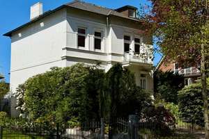 Charmant, voller Potenzial - Liebhaberobjekt  mit 7 Zimmern in Bahrenfeld