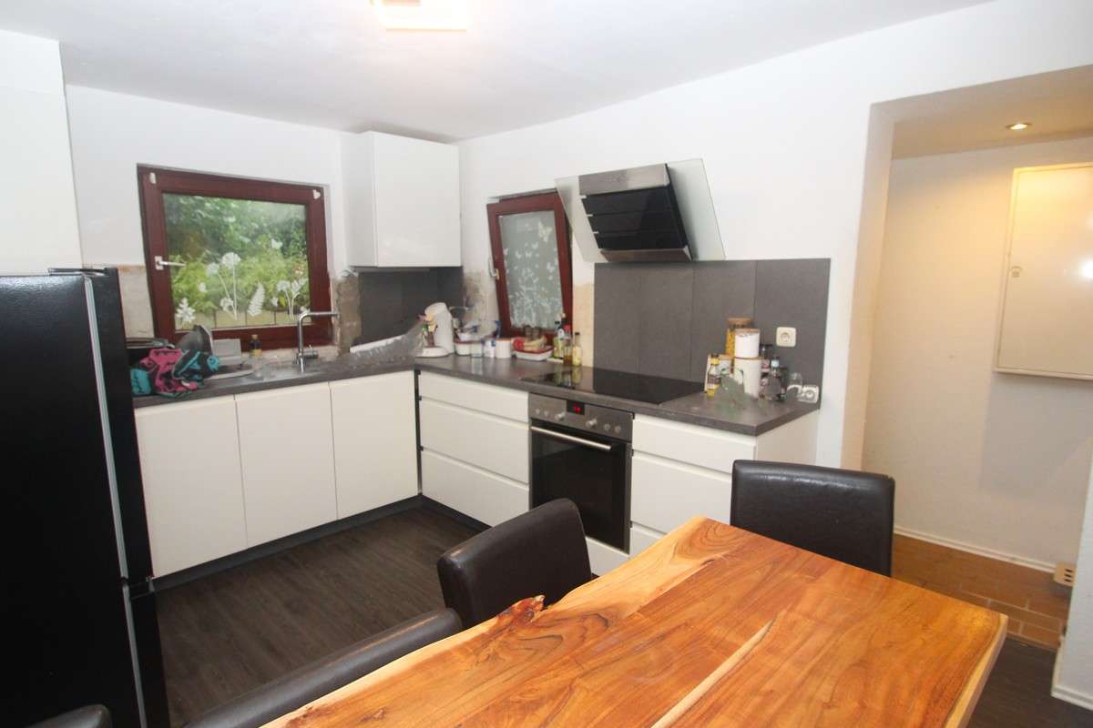 Immobilie in Königswinter - Wohnhaus mit 3 Mieteinheiten zentral in Königswinter-Thomasberg! - Bild 1