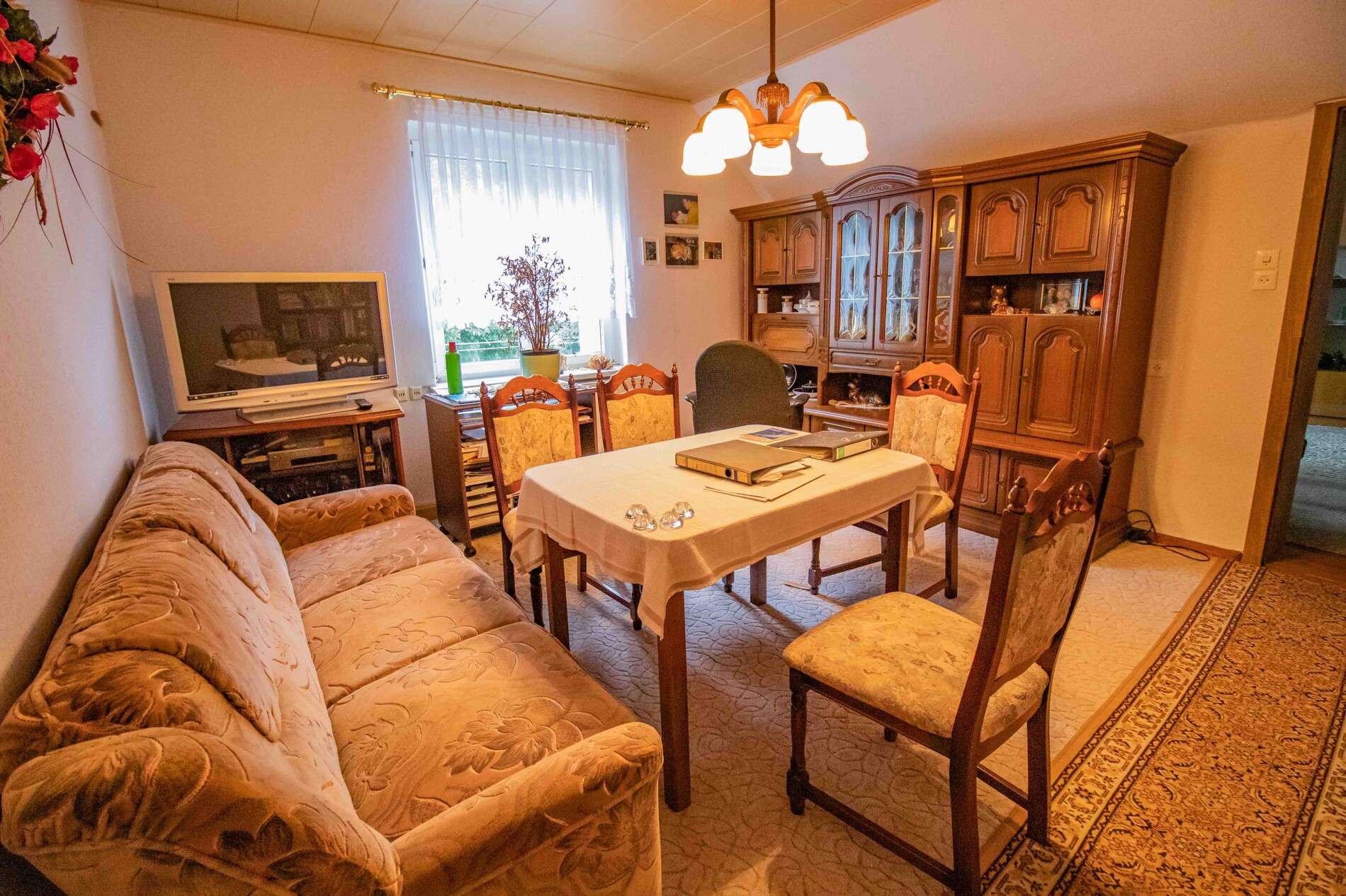 Immobilie in Sitzendorf - Vielseitiges Zweifamilienhaus im Schwarzatal – ideal für Familien oder Kapitalanleger - Bild 0