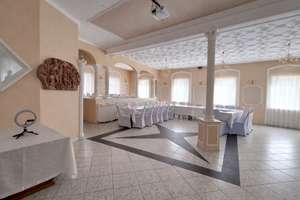 Historisches Mehrfamilienhaus mit Gaststätte und Festsaal – Die vollständige Adresse der Immobilie erhältst du vom Anbieter., 67724 Gonbach – Vorschaubild 1