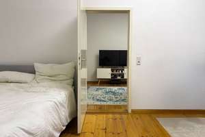 Klassischer Altbau mit Dielenboden und Balkon zwischen Prenzlauer Berg und Mitte – Die vollständige Adresse der Immobilie erhältst du vom Anbieter., 10119 Prenzlauer Berg, Berlin – Vorschaubild 8