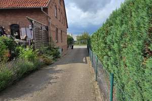 Attraktive Doppelhaushälfte in Stadthagen – Die vollständige Adresse der Immobilie erhältst du vom Anbieter., 31655 Stadthagen – Vorschaubild 2