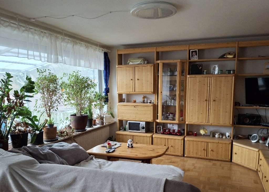 Immobilie in Waldbrunn - 1-Familienhaus oder zwei getrennte Wohnungen: ganz nach Ihrem Flächenbedarf! - Bild 2