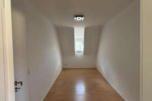 Helle 4-Zimmer-Wohnung mit Loggia in Stuttgart-West – Augustenstraße 97, 70197 Rotebühl, Stuttgart – Vorschaubild 3