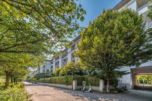 (Möblierte) 5-Zimmer-Wohnung mit Balkon auf 130qm in Neuhausen - für Familien, Home Office, WGs