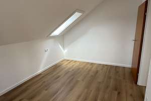 Helle 2-Zimmer DG-Wohnung mit neuer Einbauküche und Tageslichtbad – Friedrich-Münch-Straße 45, 75417 Mühlacker – Vorschaubild 5