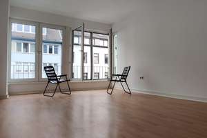
Großzügiges Wohnen! Gepflegte 2-Zimmer-Whg mit Wohnküche & Balkon 