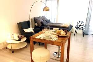 Zentral & ruhig: Möbliertes 1-Zimmer-Apartment mit Balkon, Garten & TG separat bepreist