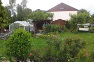 Gemütliches großes Einfamilienhaus mit Garage, Terrasse und schönem Garten in Schönbrunn – Vogtlandkreis – Vorschaubild 2