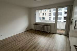 Helle 3-Zimmer Wohnung mit Balkon in Düsseldorf-Pempelfort – Kaiserstraße /, 40479 Pempelfort, Düsseldorf – Vorschaubild 1