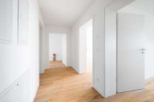 Exklusive 3‑Zi.-DG-Wohnung mit Stellplatz & Balkon in top sanierter Stadtvilla nahe City‑Galerie – Raunerstraße 23, 86153 Am Schäfflerbach, Augsburg – Vorschaubild 16