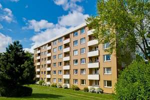 Renovierte 3-Zimmer-Wohnung im Erdgeschoss mit Balkon in Uninähe!