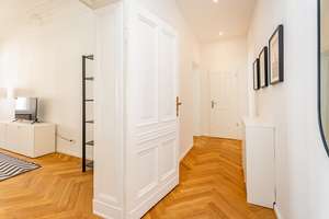 Toplage: Zehdenicker Straße - 2-Zimmer-Stuckaltbauwohnung: ruhig gelegen und dennoch zentral! – Die vollständige Adresse der Immobilie erhältst du vom Anbieter., 10119 Prenzlauer Berg, Berlin – Vorschaubild 11