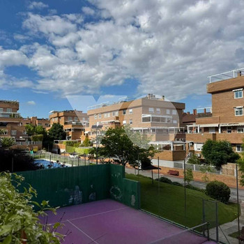 Duplex zu verkaufen, Sektor B, Boadilla del Monte, Madrid.
