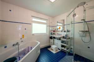 Wohnen im Grünen – außergewöhnliches Reihenendhaus in Königstein / A Unique Green Retreat in One of  – Die vollständige Adresse der Immobilie erhältst du vom Anbieter., 61462 Königstein im Taunus – Vorschaubild 4