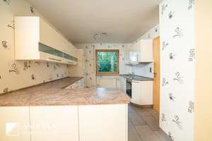 Hell, herzlich, heimelig –
Reihenmittelhaus mit Garten & Garage
in Günzburg zu verkaufen! – Die vollständige Adresse der Immobilie erhältst du vom Anbieter., 89312 Günzburg – Vorschaubild 5