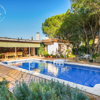Freistehendes Haus zum Verkauf in Mollet de Peralada