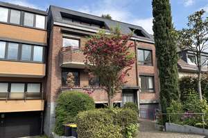Bezugsfreie Wohnung über 2 Ebenen mit großem Garten und offenen Kamin zu verkaufen! – Holunderweg 53, 50858 Junkersdorf, Köln – Vorschaubild 2