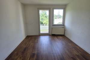 Helle 2,5-Zimmer-Wohnung mit Balkon, Einbauküche & Gartennutzung – Osnabrück-Schinkel – Schinkelstraße 9, 49082 Schinkel, Osnabrück – Vorschaubild 2