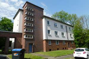 Gemütliche einzugsbereite Single-Wohnung mit Loggia inkl. tollem Ausblick ins Grüne!
