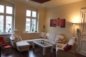 Charmante Altbauwohnung mit großzügigem Hof, Gartenidylle und gewachsener Hausgemeinschaft – Treskowallee 56, 10318 Karlshorst, Berlin – Vorschaubild 3