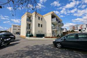 4 Zimmerwohnung mit Balkon + PKW Außenstellplatz in Hattersheim!