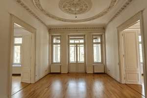 Charmante 4-Zimmer Altbauwohnung