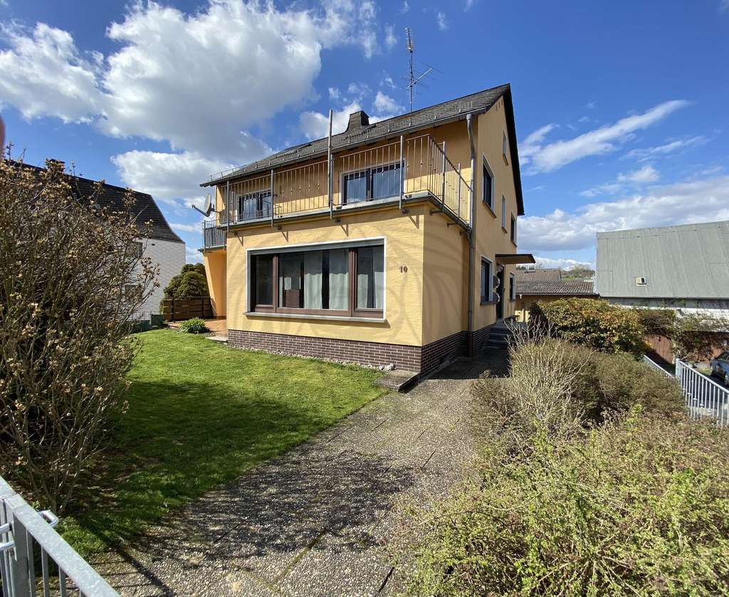 Immobilie in Waldbrunn - Gemeinde Waldbrunn: Anleger oder große Familie - Ein/- bis Zweifamilienhaus mit Garagen - Bild 3